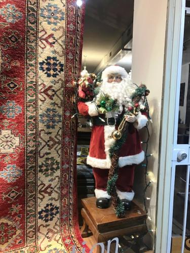 Zahirpour Oriental Rugs
